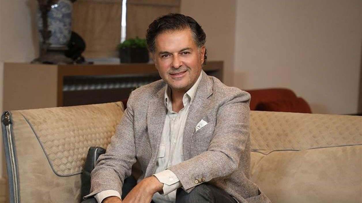 لطيّ الأزمة.. راغب علامة يلتقي مصطفى كامل قبيل حفل مصر