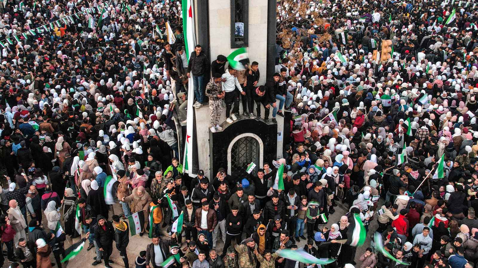 الوفد الأمريكي يصل دمشق للقاء قادة سوريا الجدد