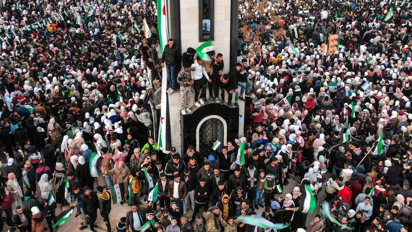 الوفد الأمريكي يصل دمشق للقاء قادة سوريا الجدد