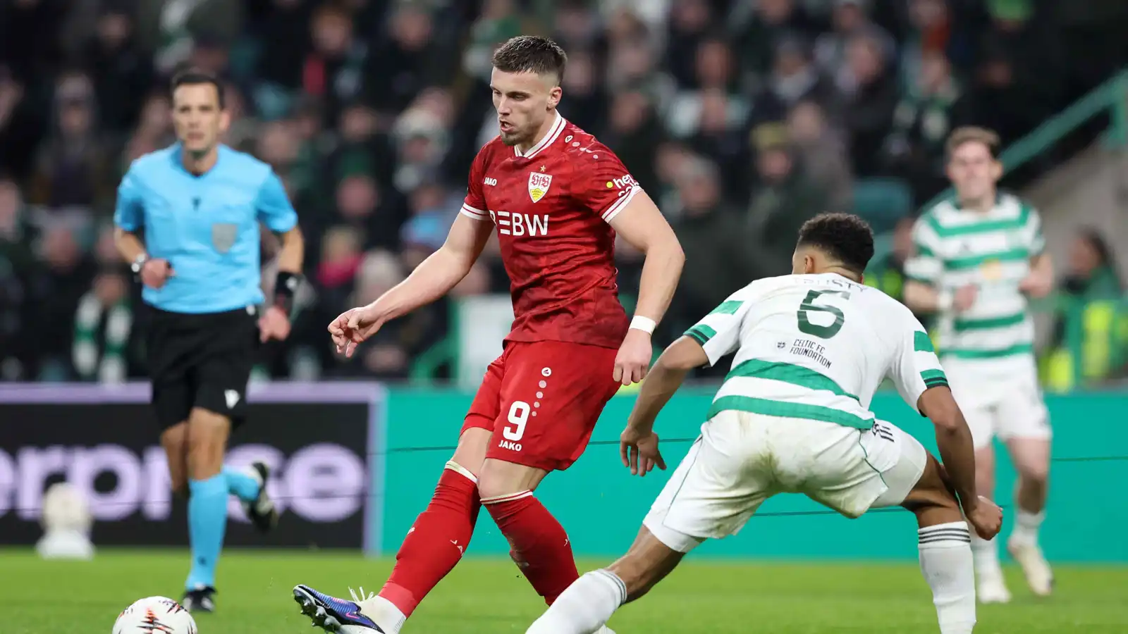 شتوتغارت ونوتينغهام وسيلتا فيغو تقترب من ثمن نهائي الدوري الأوروبي