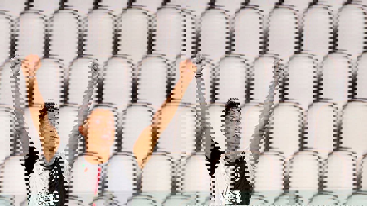 كريستيانو رونالدو وإيموبيلي يشعلان سباق الحذاء الذهبي وهداف الدوري الإيطالي