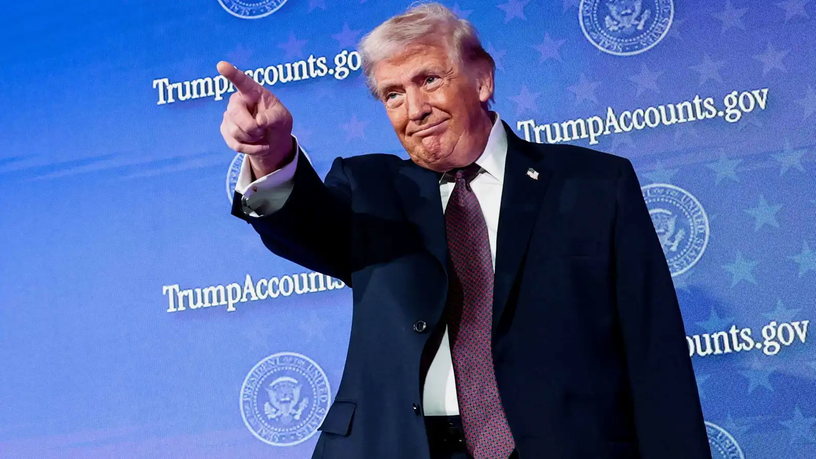 دون ويتكوف وكوشنر.. ترامب يرجح إجراء مفاوضات بين روسيا وأوكرانيا