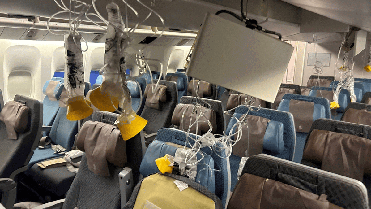 هكذا عوضت الخطوط السنغافورية بعض ركاب "الرحلة المرعبة"