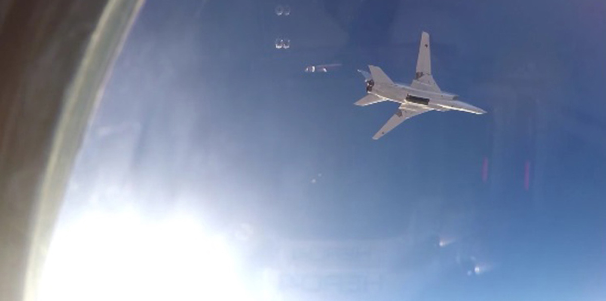 بالفيديو.. المشاهد الأولى للقصف الروسي لسوريا من إيران