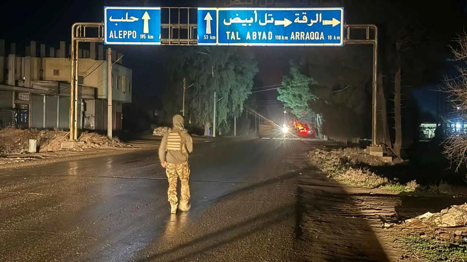 الجيش السوري يبسط سيطرته على مدينة الطبقة وسد الفرات (فيديو)