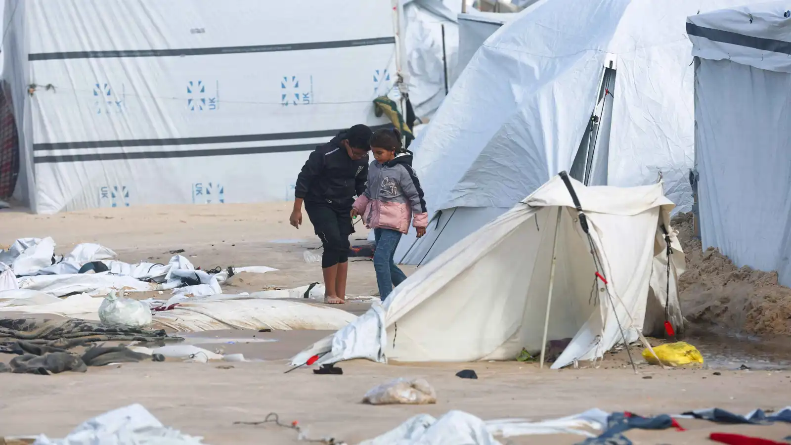 25 وفاة في غزة خلال شهر بسبب الأحوال الجوية (فيديو)