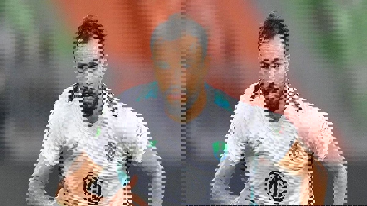 محامي حمدي النقاز يشكو الأهلي السعودي في الفيفا