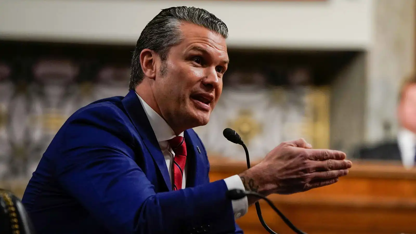 واشنطن تستهدف سفينتي تهريب مخدرات في المحيط الهادئ (فيديو)