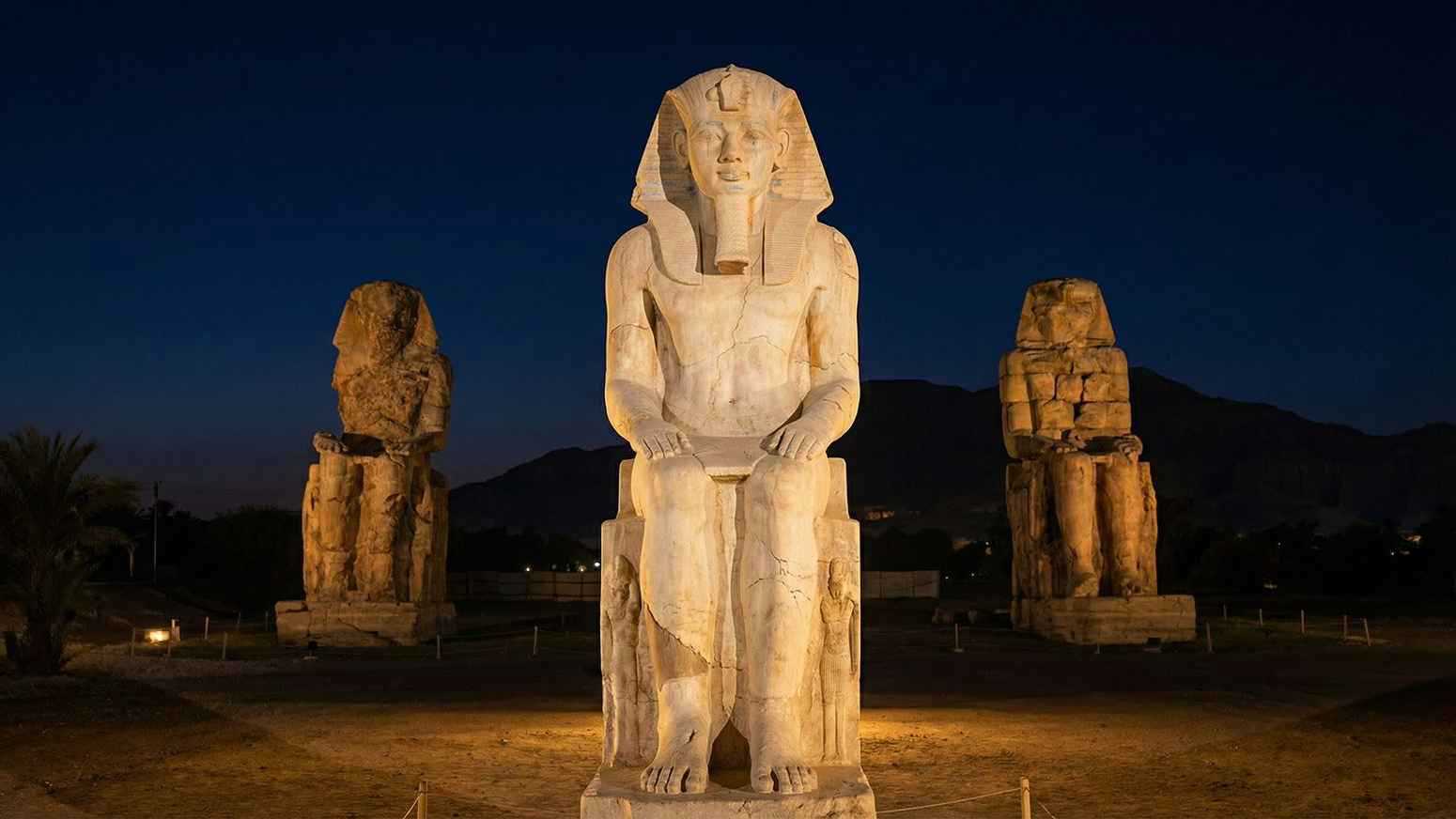 مصر.. الكشف عن تمثال أمنحتب الثالث بعد سنوات من الترميم