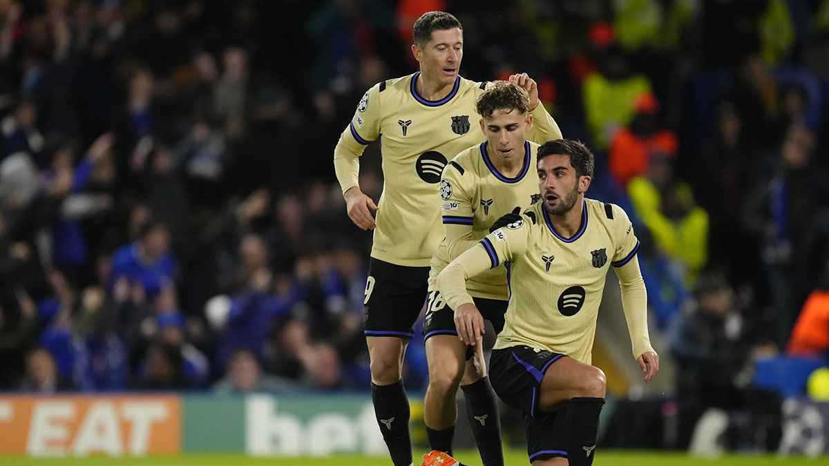 سيستمع إلى العروض.. برشلونة يحدد أول الراحلين في الصيف 