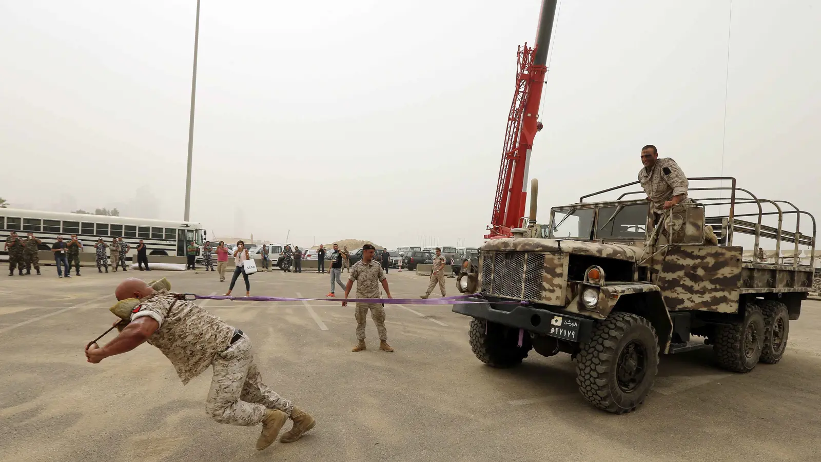 "إعادة تموضع".. الجيش اللبناني ينفي انسحابه من مراكز حدودية في الجنوب