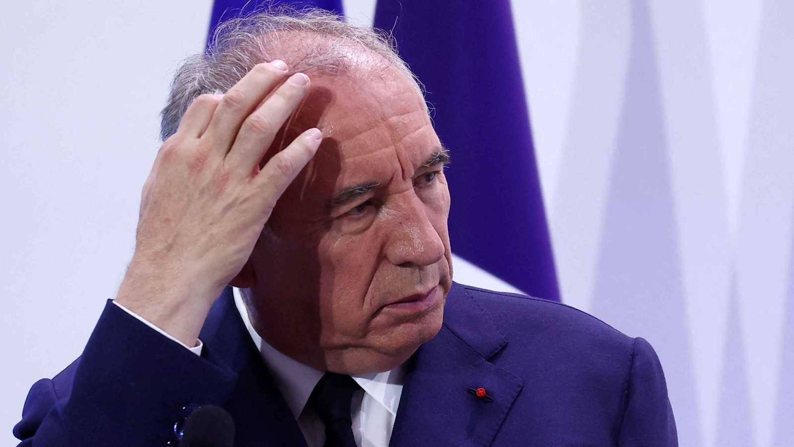 "يوم كئيب".. بايرو يعلق على الاتفاق التجاري بين أوروبا وأمريكا