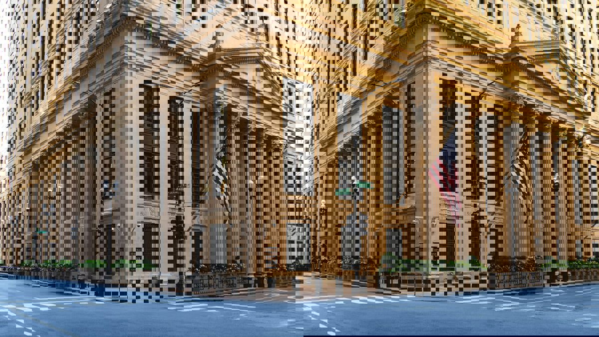 ديون دول عربية بين مطرقة الأزمات العالمية وسندان الفائدة الأمريكية