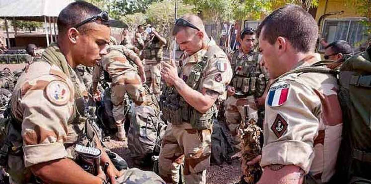 فرنسا: لن نرسل قوات برية لمحاربة داعش