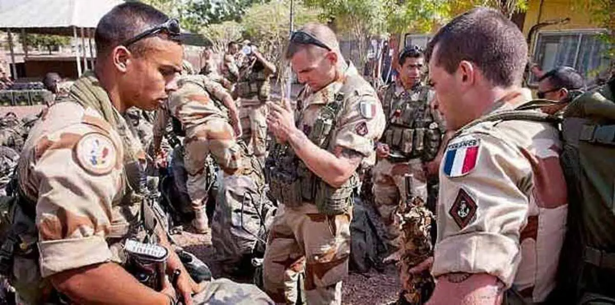 فرنسا: لن نرسل قوات برية لمحاربة داعش