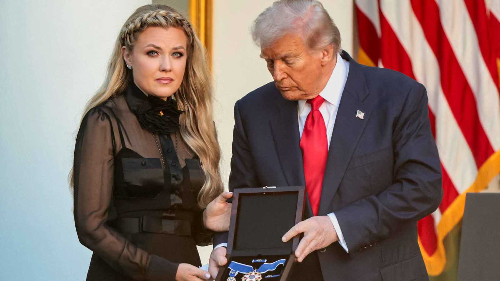 ترامب يكرم تشارلي كيرك بأعلى وسام مدني أمريكي