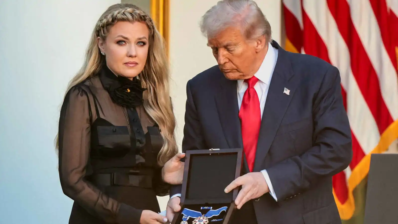 ترامب يكرم تشارلي كيرك بأعلى وسام مدني أمريكي