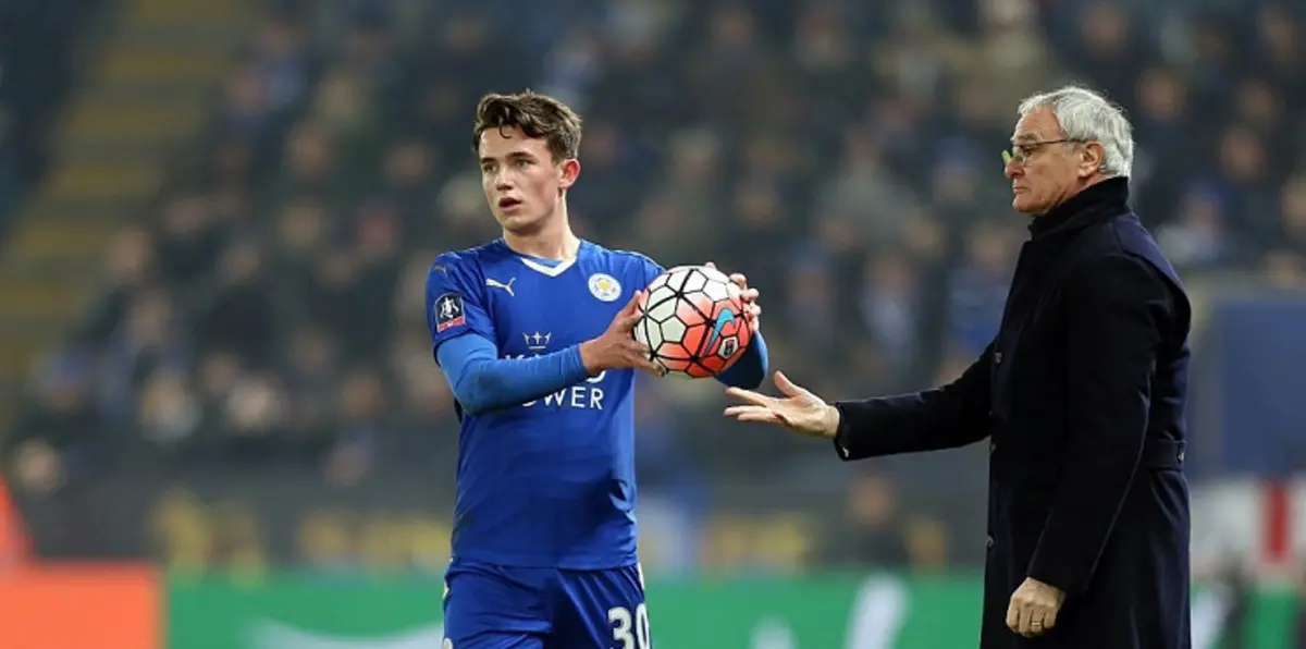 ليستر سيتي يمدد تعاقده مع لاعبه الشاب بن تشيلويل