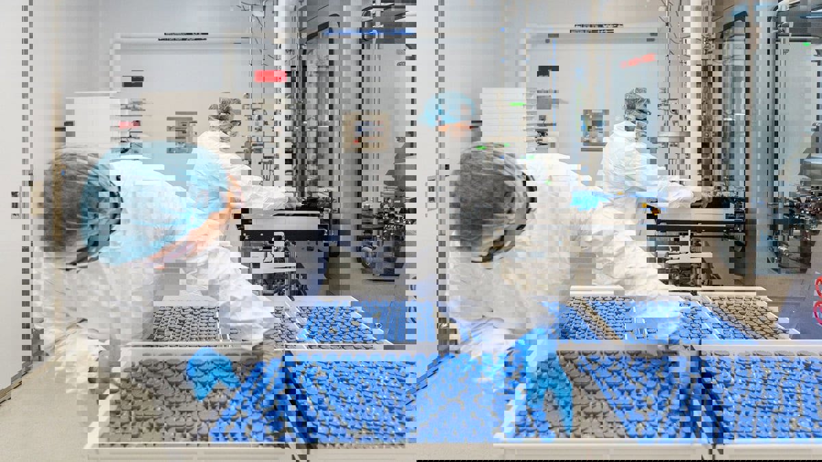 صحف عالمية: أمل جديد بشأن لقاح "كورونا".. ولبنان ينشد العون من الصين