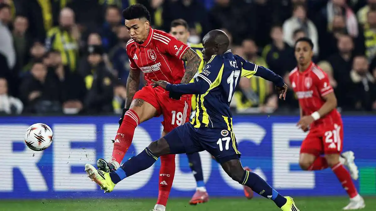 رغم الانتقادات.. كانتي يسجل أول أهدافه مع فنربخشة التركي (فيديو)