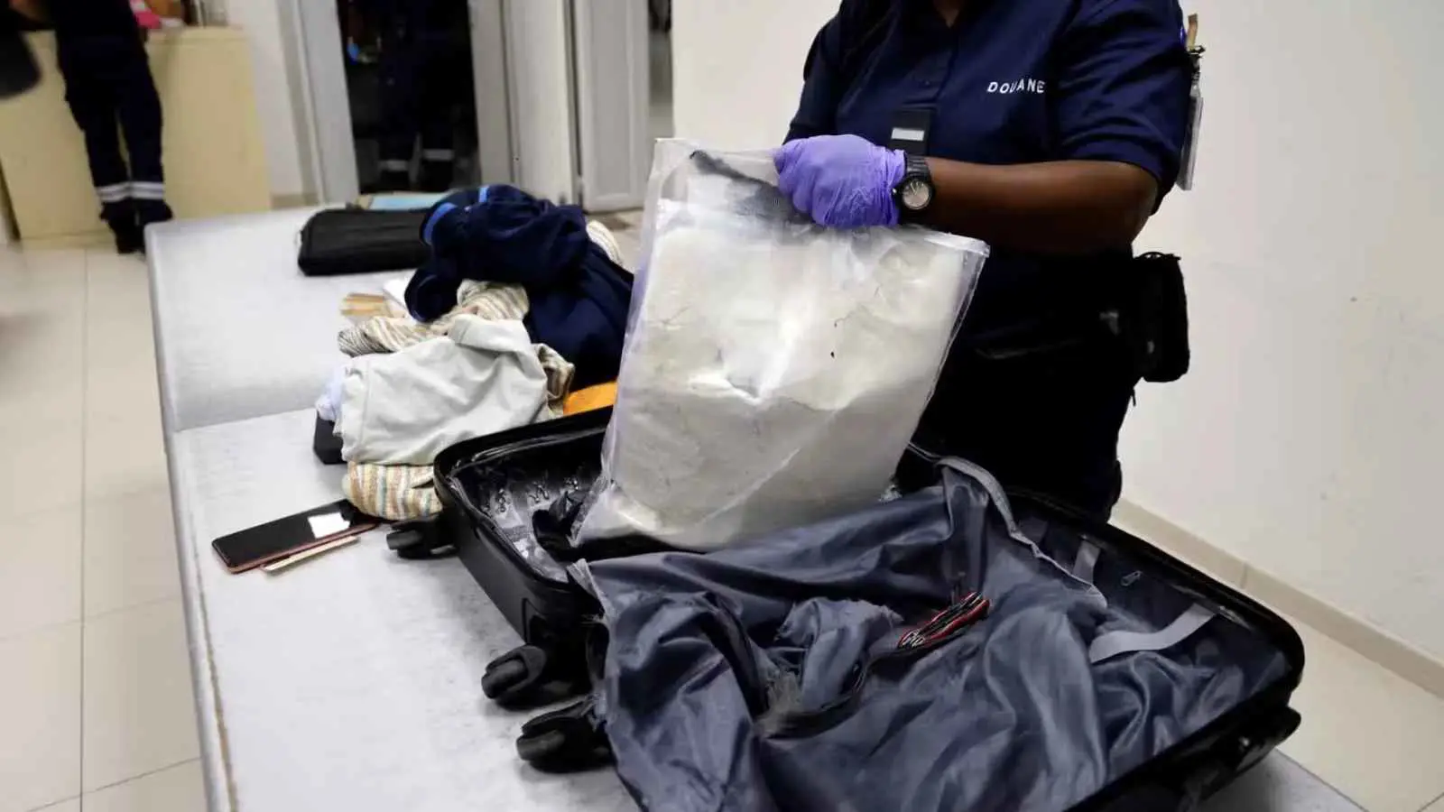 فرنسا.. العصابات تحوّل "نانت" إلى مدينة "دموية"