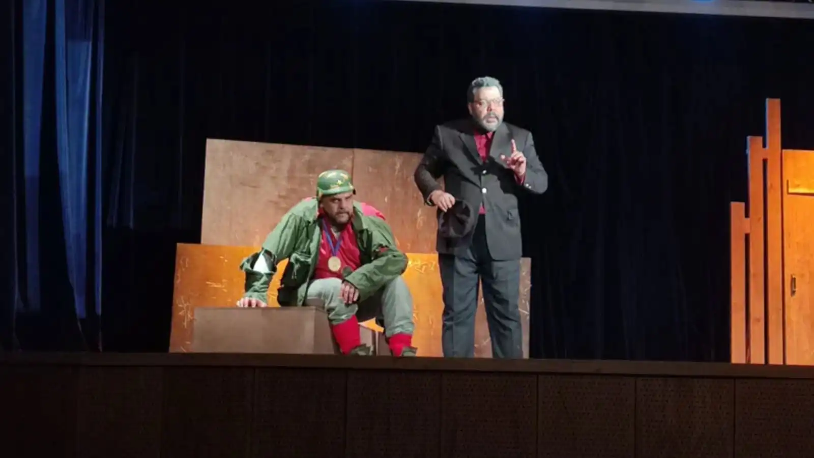 جانب من مسرحية "نيغاتيف"