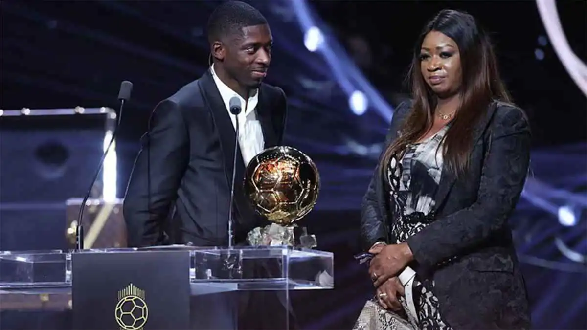 تحدثت لأول مرة عن فوزه بالكرة الذهبية.. من هي والدة عثمان ديمبلي؟