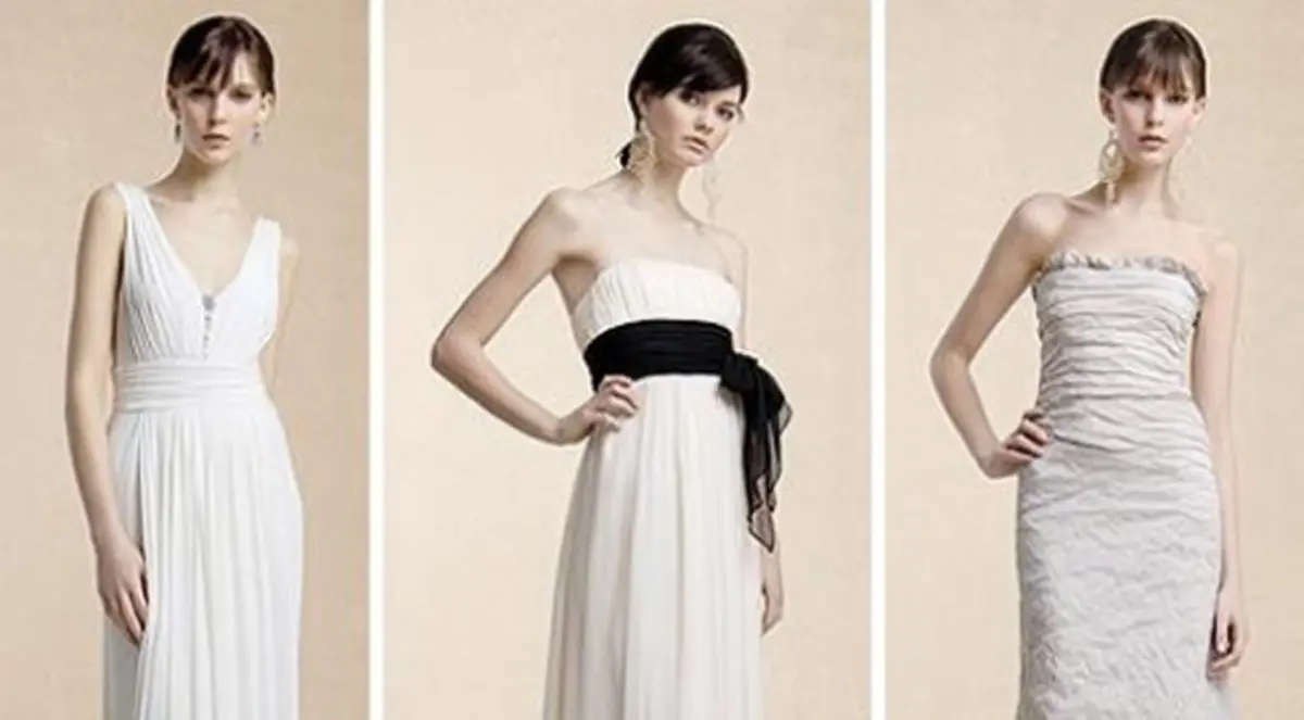 فستان عقد القران بسيط، أنيق وساحر