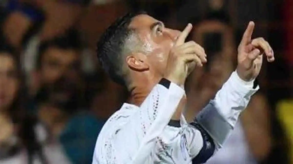 تفاعل هائل مع لفتة كريستيانو رونالدو الرائعة لتكريم جوتا (صور)