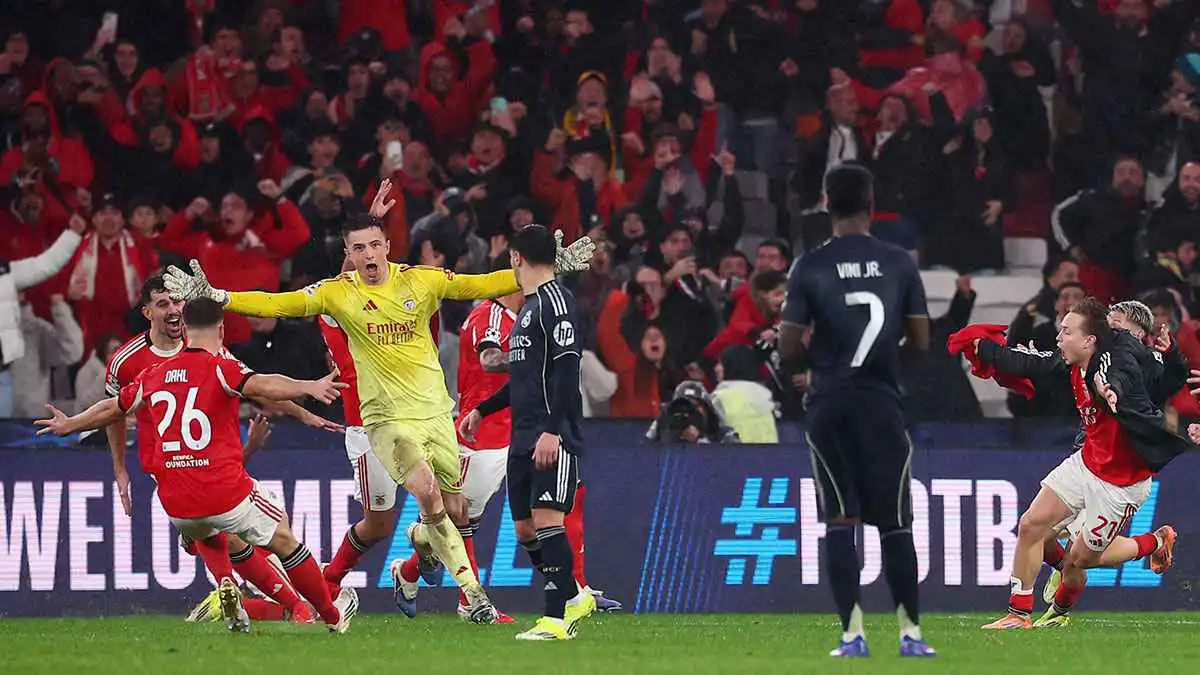 مشجع يحطم التلفاز بعد هدف حارس بنفيكا في شباك ريال مدريد (فيديو)