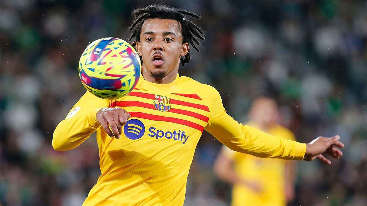 نجم برشلونة يكذب صحيفة ماركا