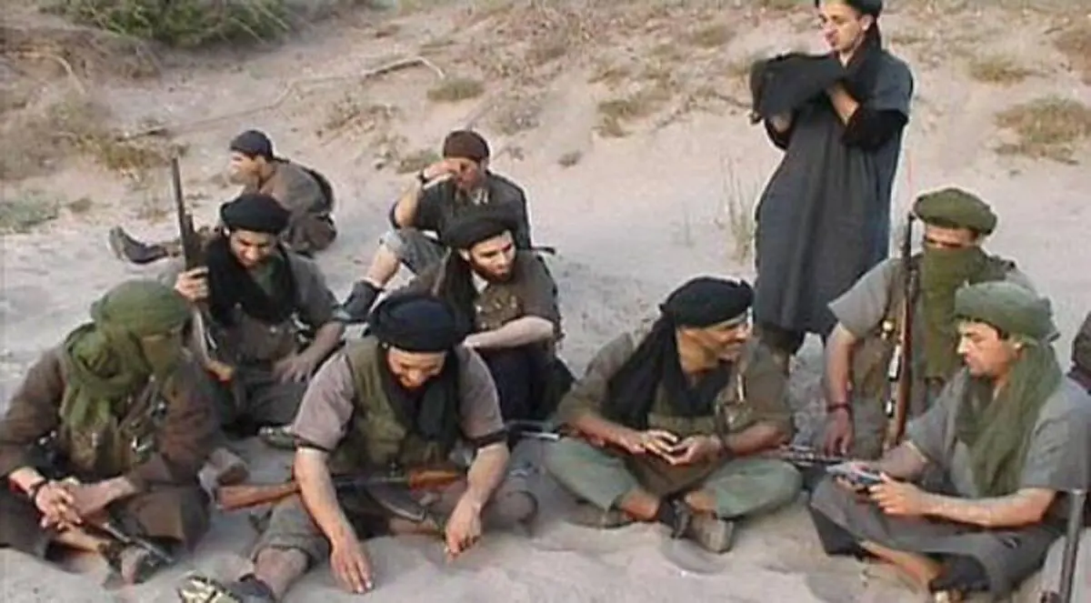 القاعدة ببلاد المغرب يبث  فيديو لرهينتين فرنسي وهولندي