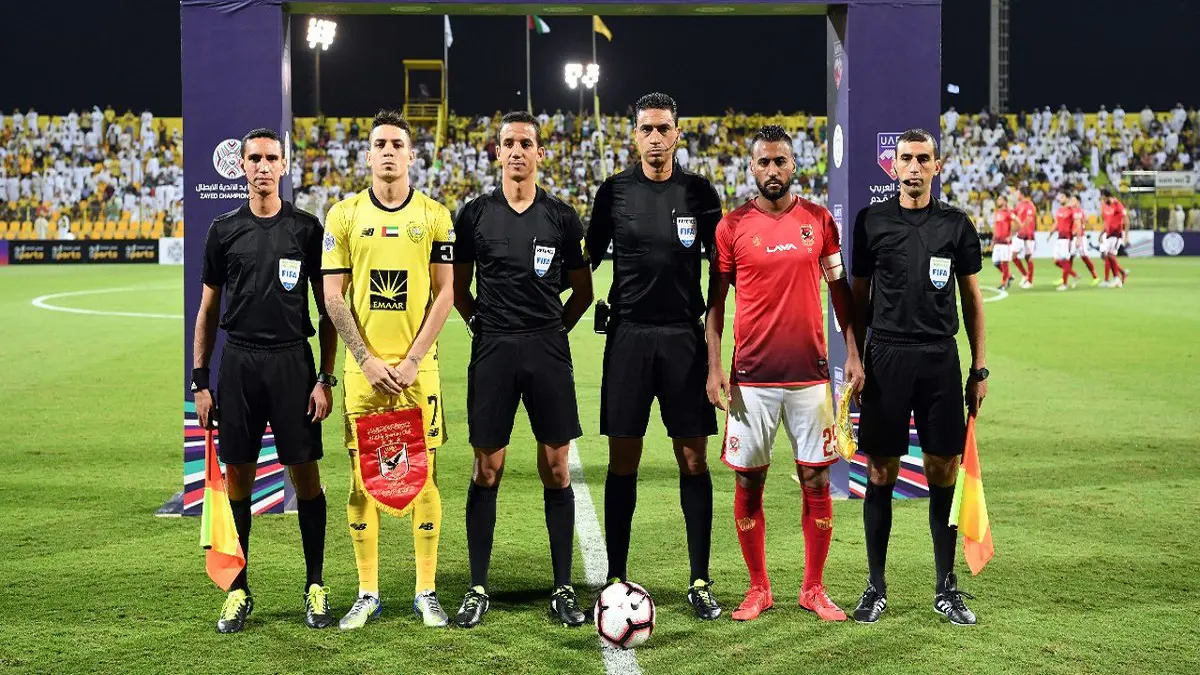 عماد متعب يكشف السبب الحقيقي لاعتداء حسام عاشور على حكم مباراة الأهلي والوصل في كأس زايد (فيديو)