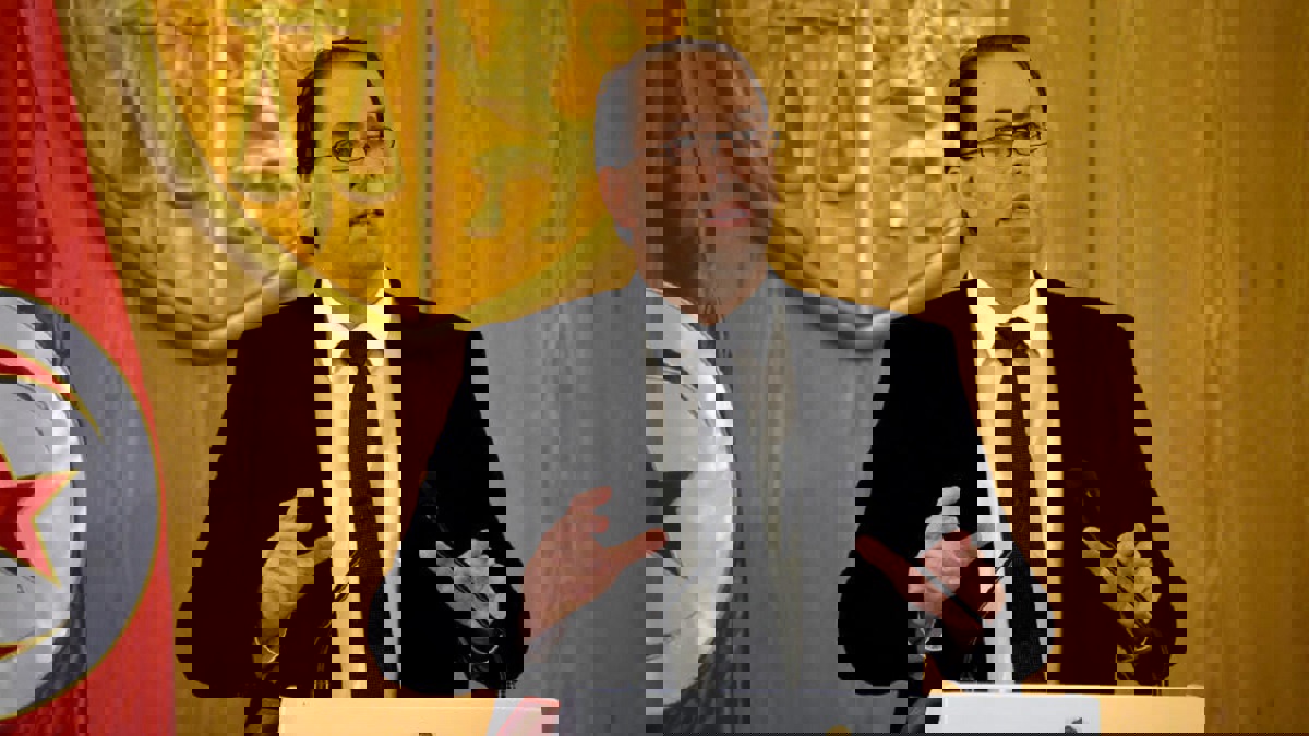 يوسف الشاهد: تونس تجاوزت مرحلة خطر العجز المالي