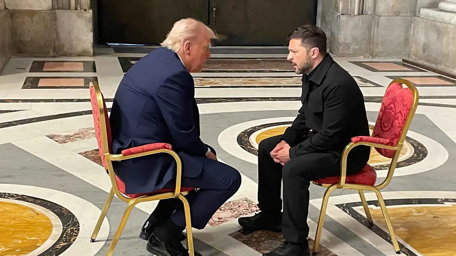 بعد إقرار اتفاق المعادن.. مباحثات هاتفية "جيدة" بين ترامب وزيلينسكي