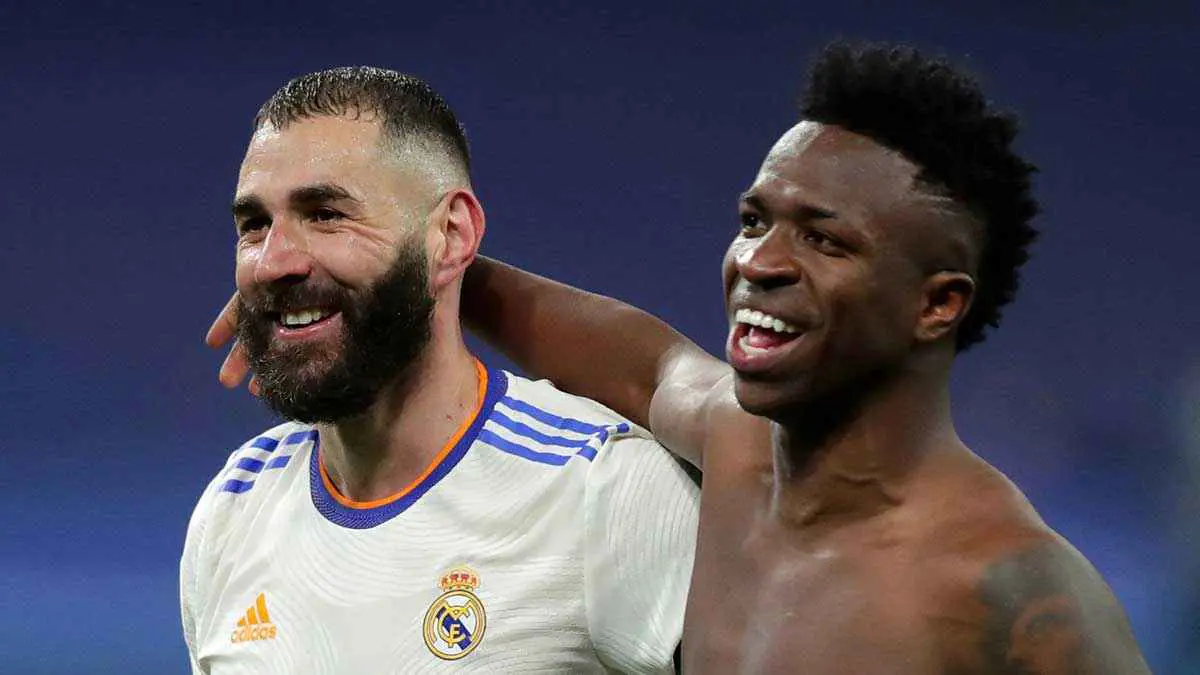 "رودري لا يفعل شيئا مبهرا".. بنزيما يقدم دعما قويا لفينيسيوس