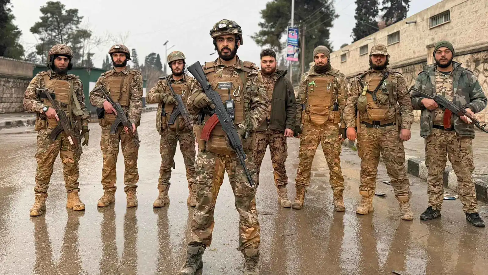 الجيش السوري يفكك "كميات ضخمة" من المتفجرات بريف الرقة