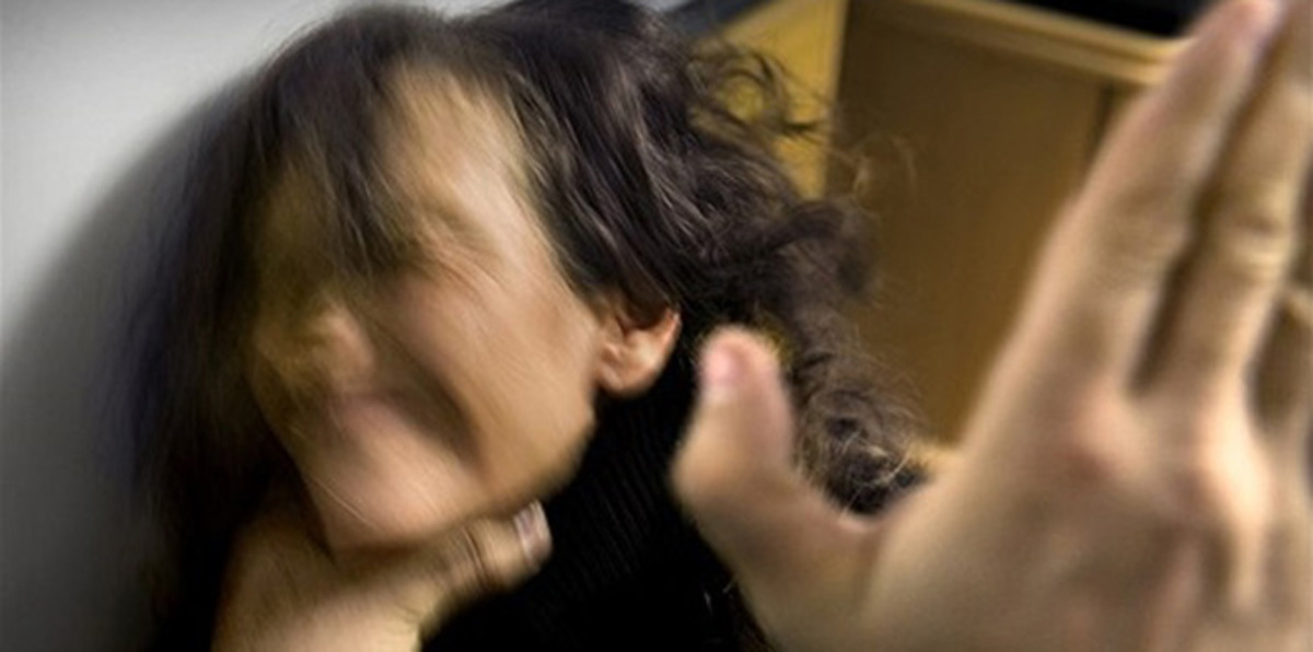 سجن مخرج هندي 7 سنوات لاغتصابه طالبة أمريكية