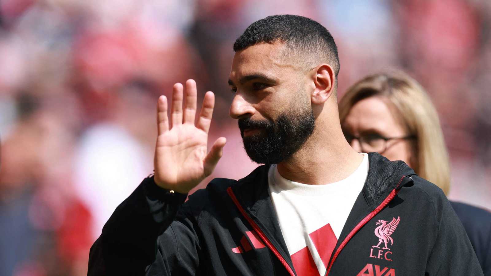 لفتة رائعة.. سانت بيترز دانبوين يفاجئ محمد صلاح بهدية تاريخية (صورة) 