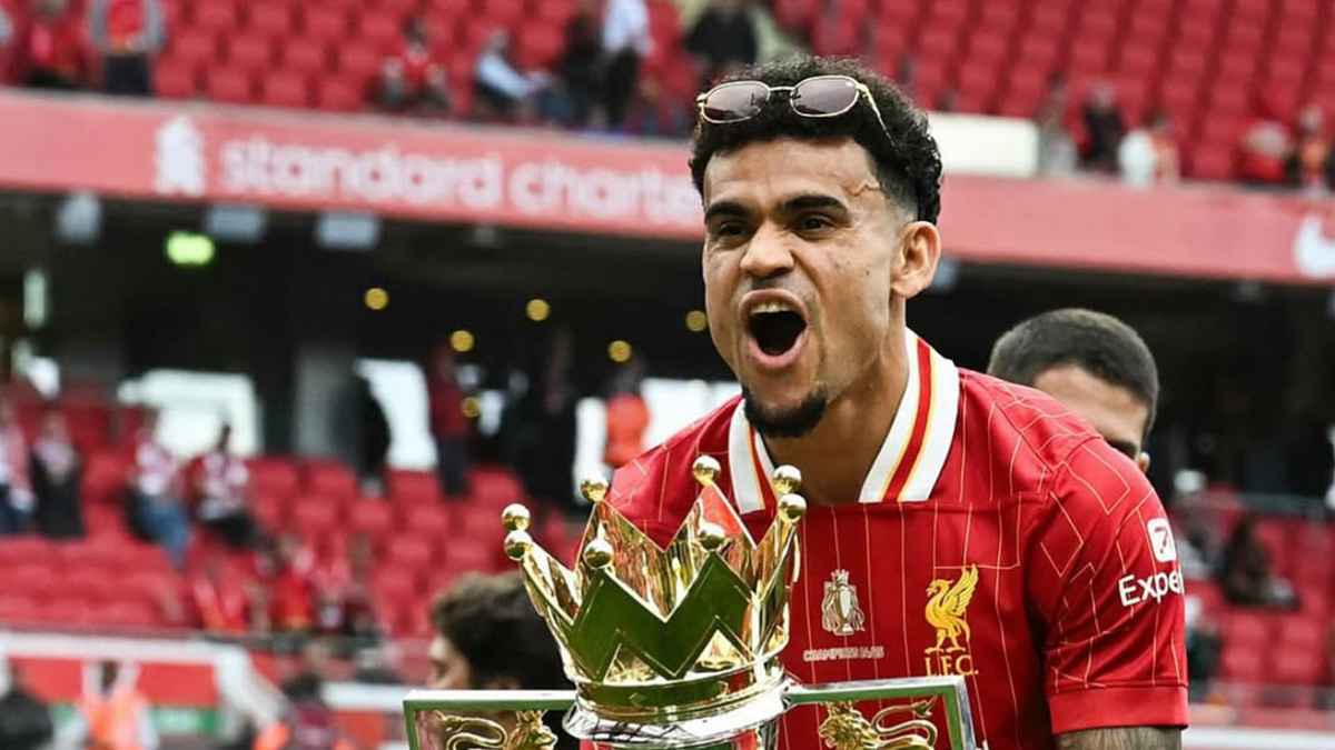 النصر السعودي يشعل سباق صفقة "لويس دياز"