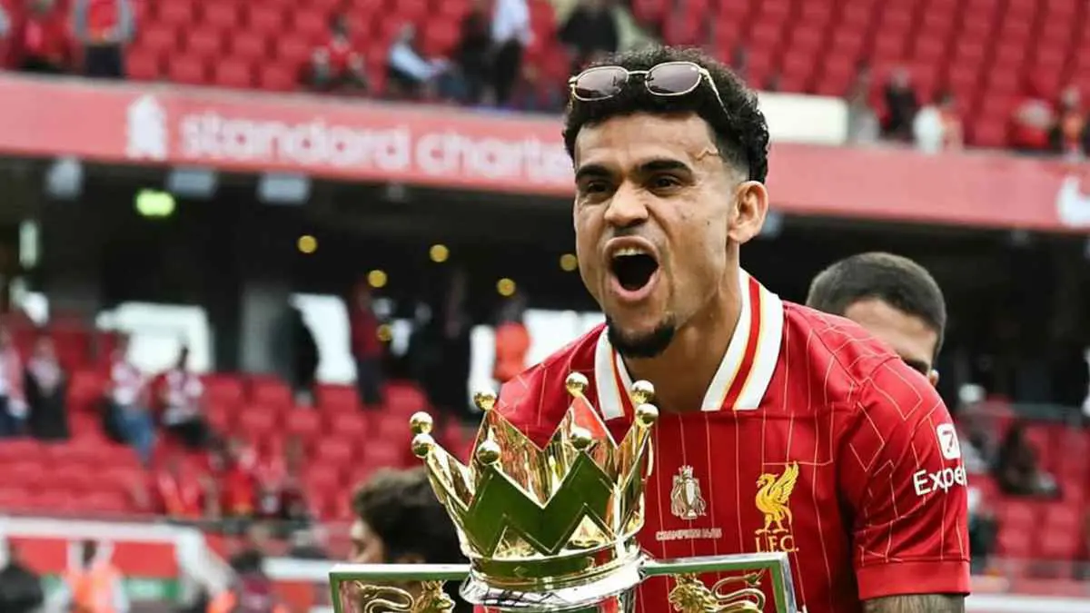 النصر السعودي يشعل سباق صفقة "لويس دياز"