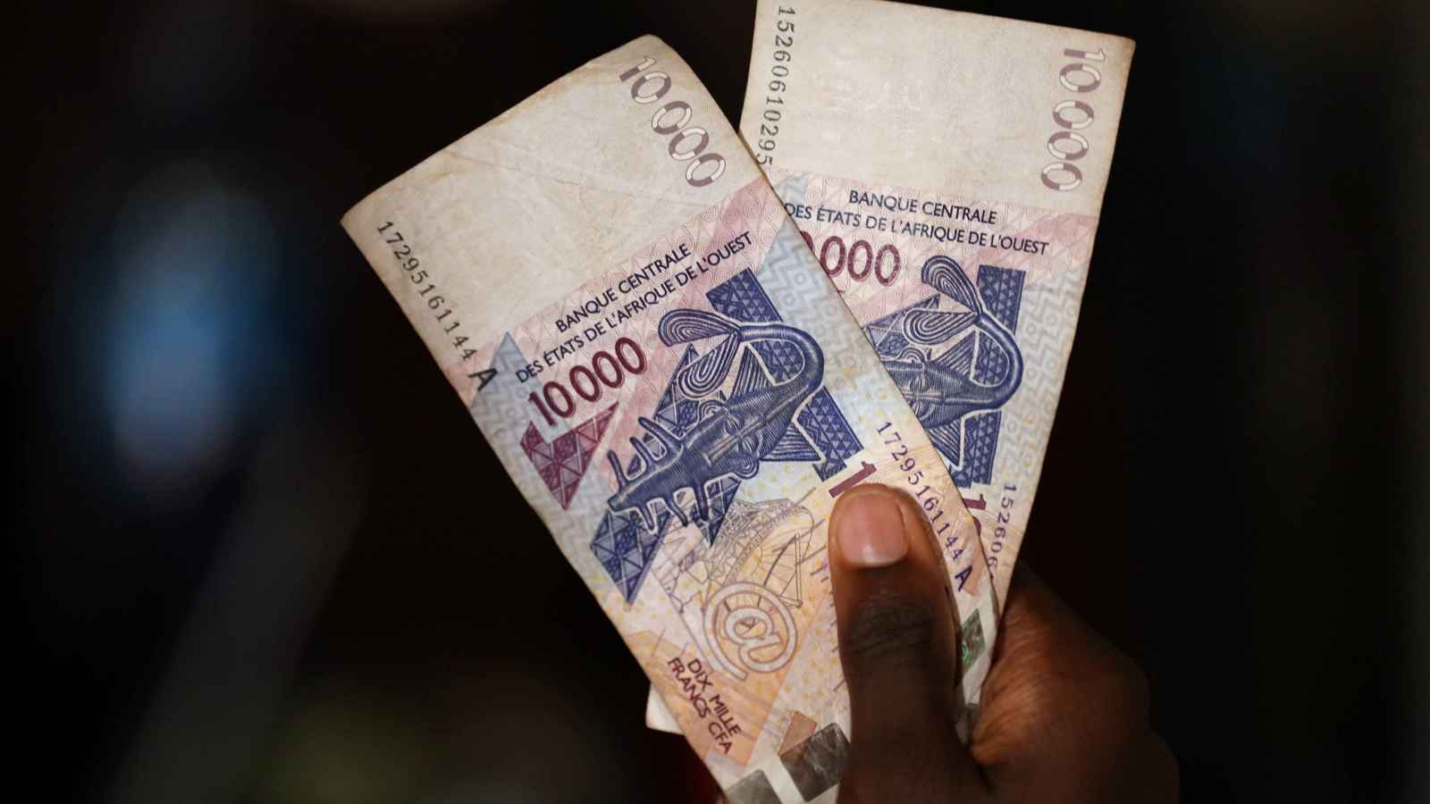 بعد "إيكواس".. مالي وبوركينا والنيجر تتجه للتخلي عن "عُملة الاستعمار"