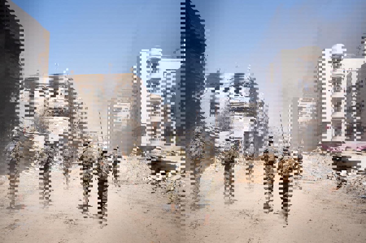 معارك ضارية بحي الشجاعية.. إسرائيل تمهد لـ"المرحلة الثالثة"