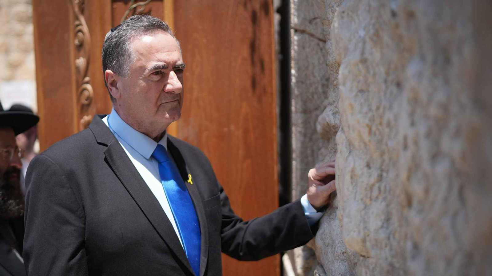 بعد اختراق هاتفه.. كاتس يهدد بالقضاء على "رفاق القراصنة" (صورة)