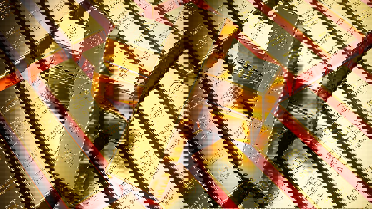 كان يحتال بعرض سلعة ليست للبيع.. تفاصيل الإطاحة بأكبر تاجر ذهب في العالم