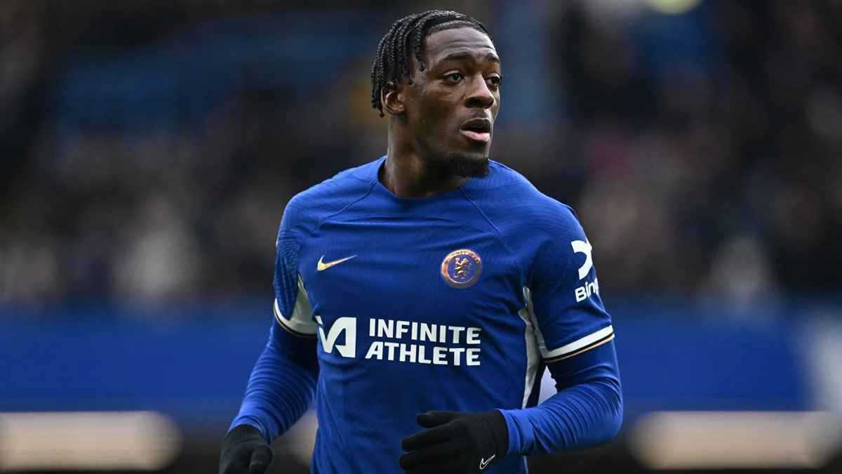 لا يأكلون مع زملائهم.. لماذا يجبر تشيلسي 3 لاعبين على استخدام مرحاض منفصل؟