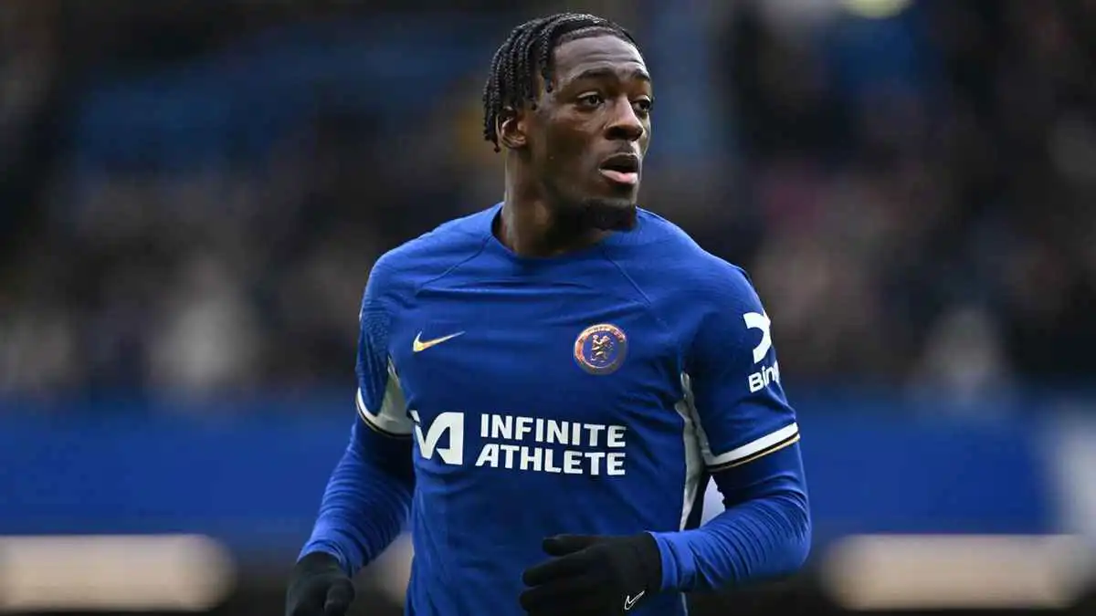 لا يأكلون مع زملائهم.. لماذا يجبر تشيلسي 3 لاعبين على استخدام مرحاض منفصل؟