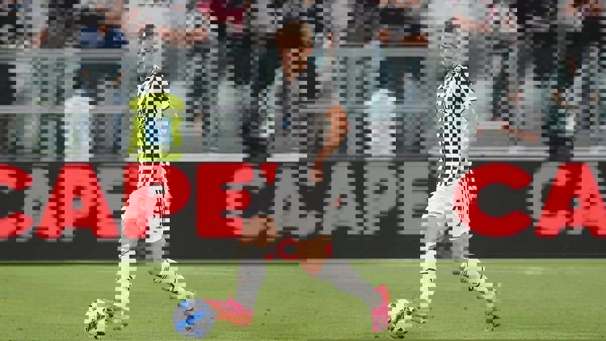 رايولا يفتح الباب أمام رحيل دي ليخت عن يوفنتوس