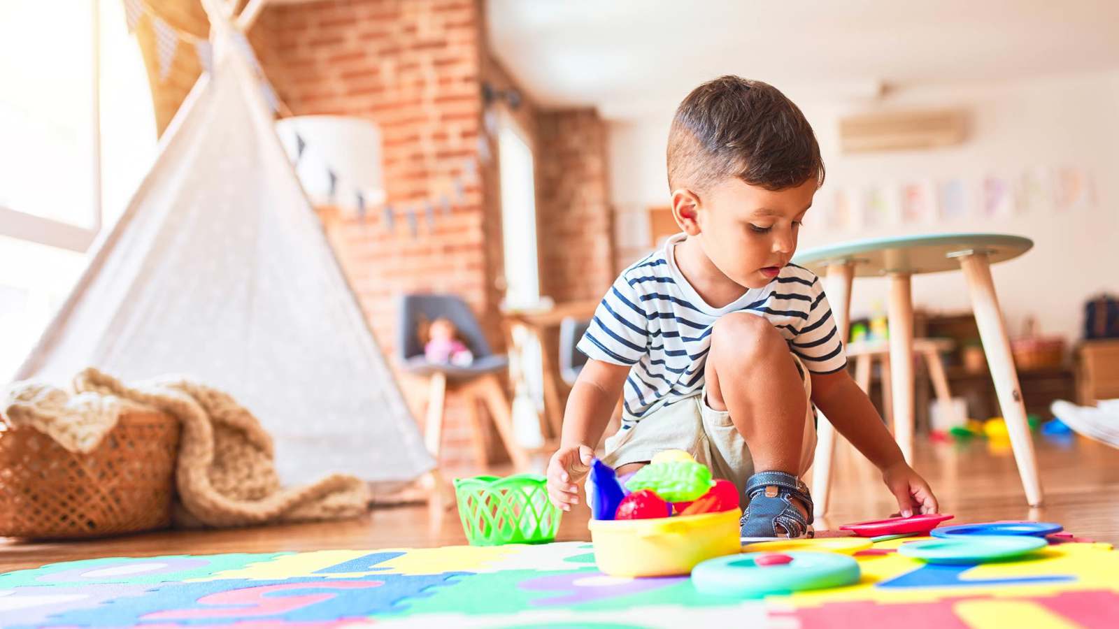 7 طرق لإصلاح السلوك "غير اللطيف" لطفلك