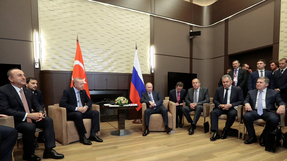 دوريات مشتركة واحتفاظ أنقرة بجزء من الأرض.. تفاصيل الاتفاق الروسي-التركي حول سوريا